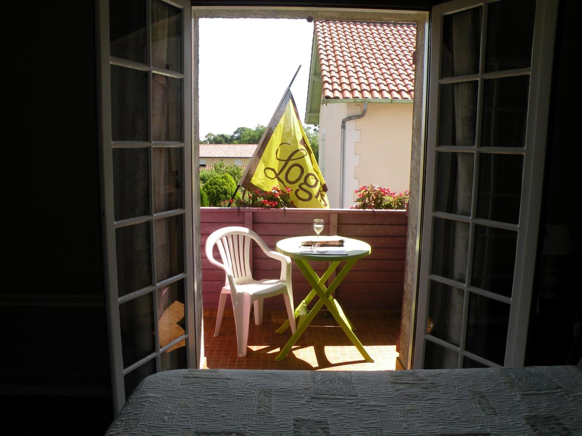 L'Auberge Gamarde-les-Bains Exteriör bild